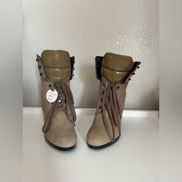 Hogan Shoes - Hogan Taupe Lace-Up Ankle Boots Italy 36.5 USA 6.5